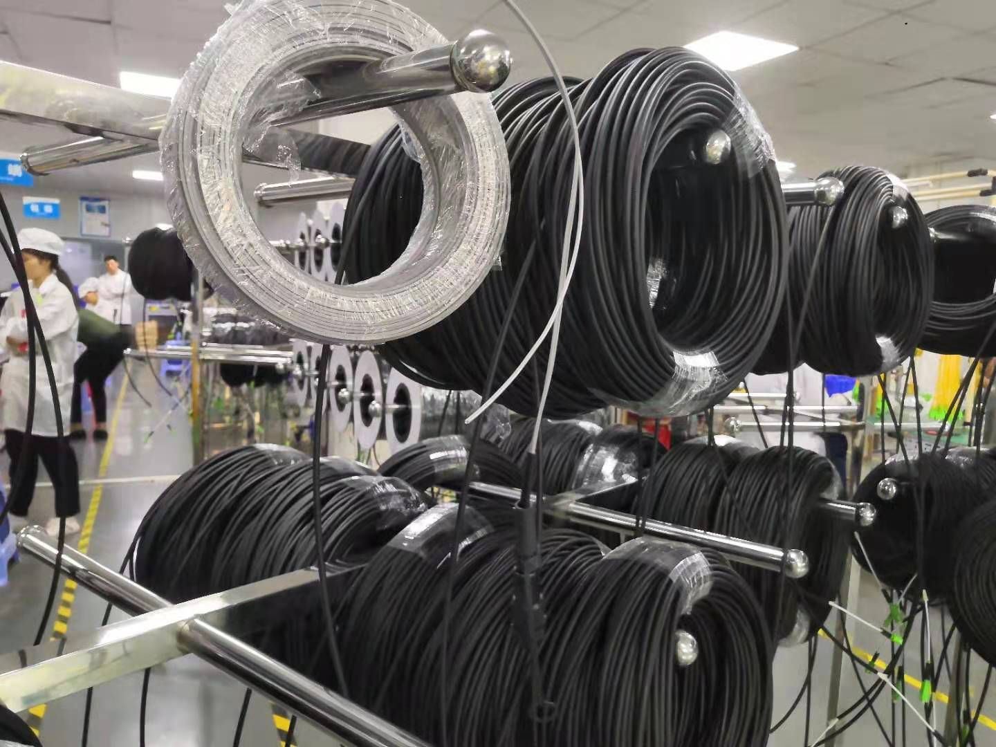 Ob Hom Ntev Nruab Nrab Sab Nraum Sab Nraud Fiber Cable SC / APC Nrov Nrov Nro...